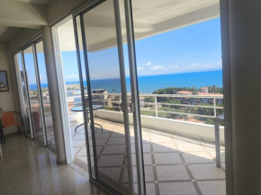 Large apartment with spectacular ocean views